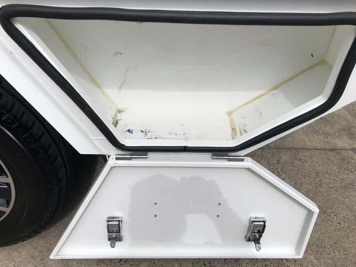 2021 Nissan Navara ST D23 MY21 4x2 Solid White