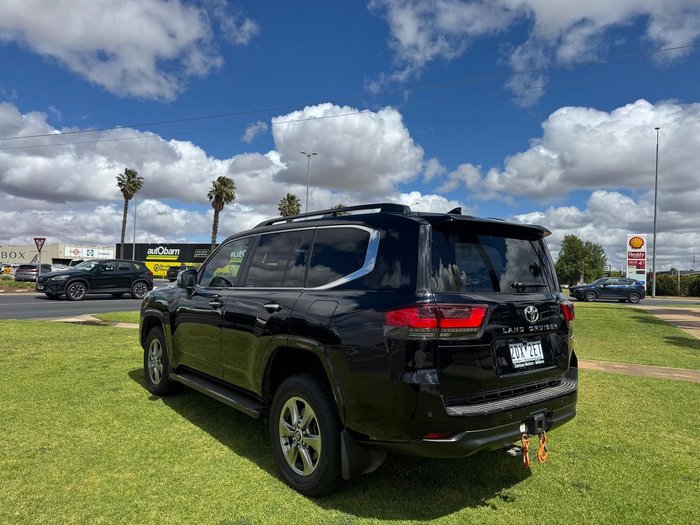 2024 Toyota Landcruiser Sahara