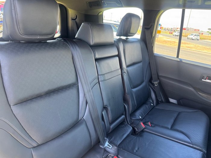 2024 Toyota Landcruiser Sahara