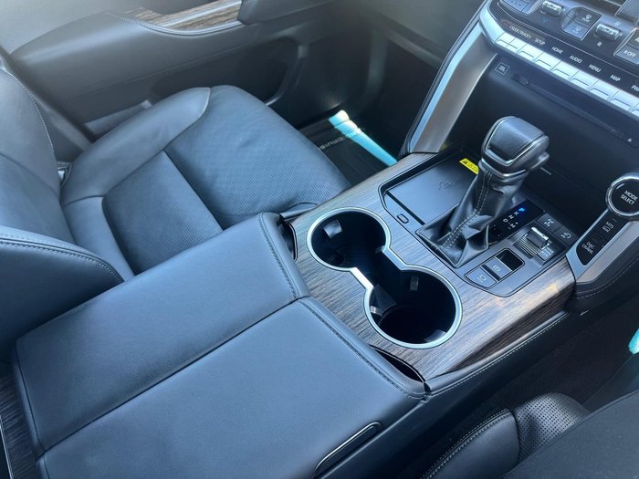 2024 Toyota Landcruiser Sahara