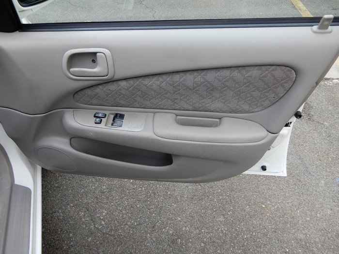 2000 Toyota Corolla Conquest Seca AE112R White