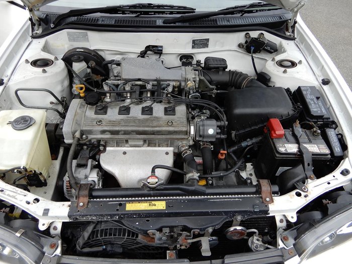 2000 Toyota Corolla Conquest Seca AE112R White