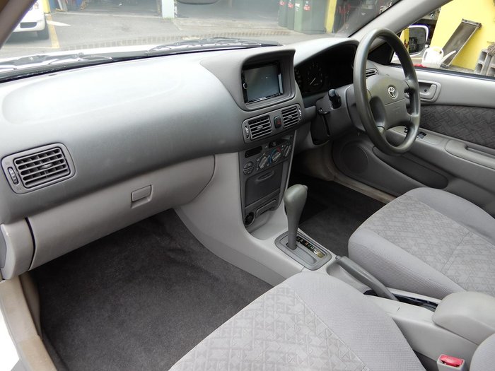 2000 Toyota Corolla Conquest Seca AE112R White