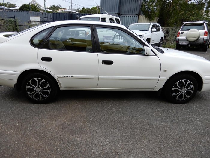2000 Toyota Corolla Conquest Seca AE112R White