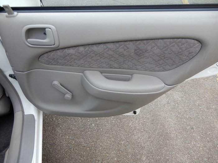 2000 Toyota Corolla Conquest Seca AE112R White