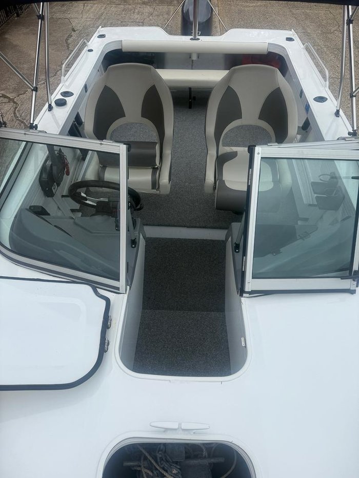 2018 QUINTREX 481 Fishabout