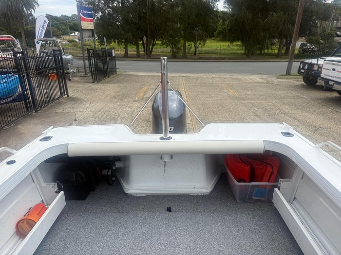 2018 QUINTREX 481 Fishabout