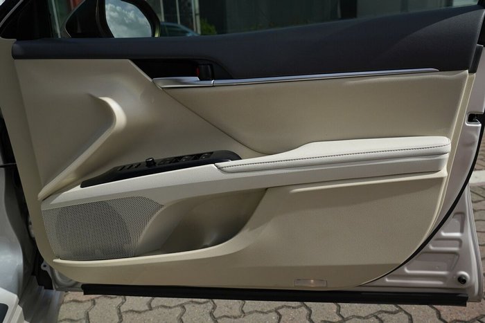 2020 Toyota Camry SL