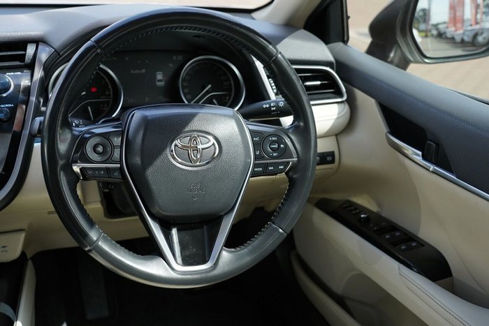 2020 Toyota Camry SL