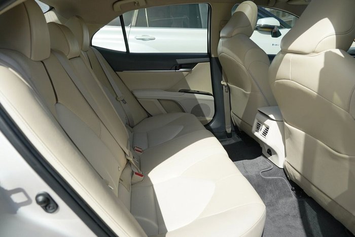 2020 Toyota Camry SL