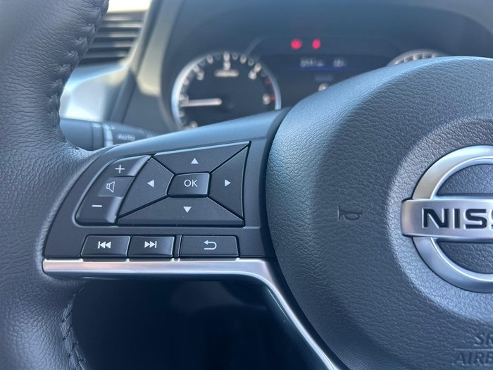 2025 Nissan Navara ST