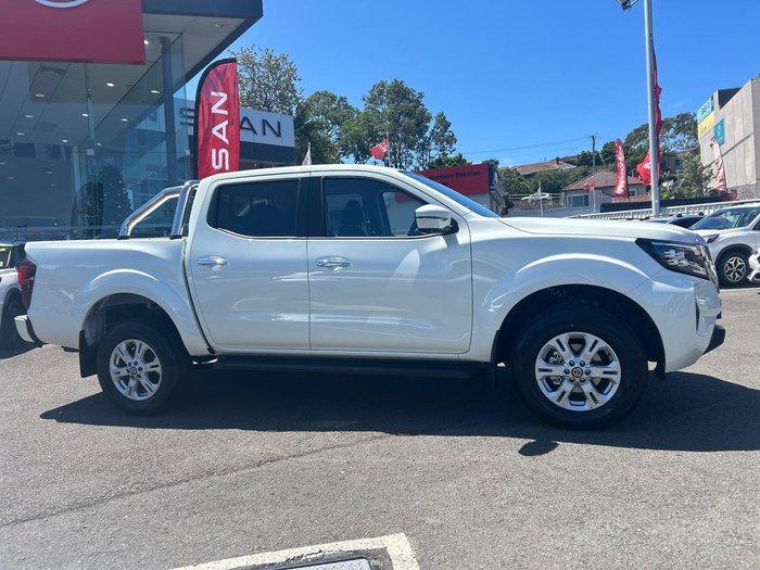 2025 Nissan Navara ST