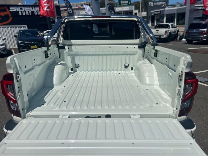 2025 Nissan Navara ST