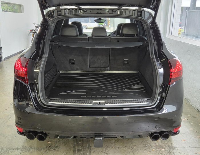 2013 Porsche Cayenne GTS