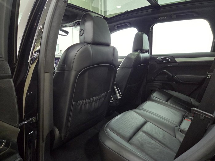 2013 Porsche Cayenne GTS