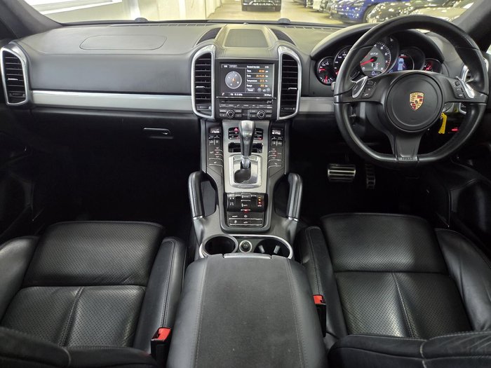 2013 Porsche Cayenne GTS