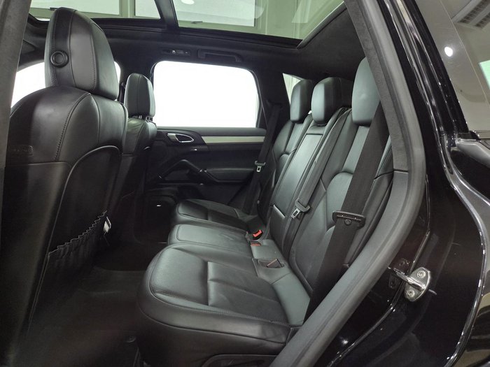 2013 Porsche Cayenne GTS