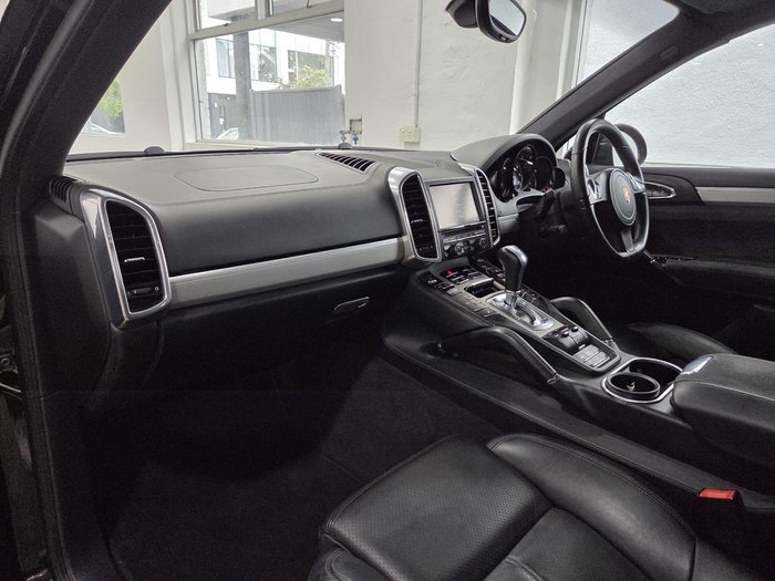 2013 Porsche Cayenne GTS