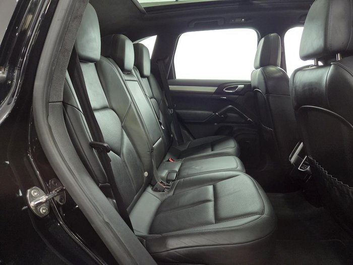 2013 Porsche Cayenne GTS