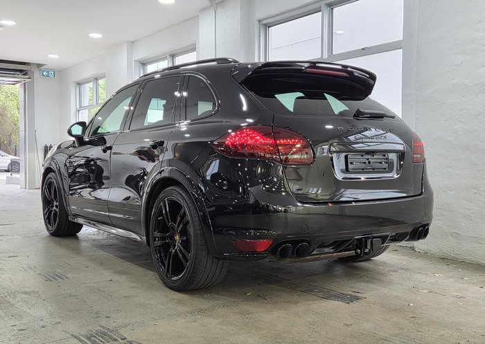 2013 Porsche Cayenne GTS