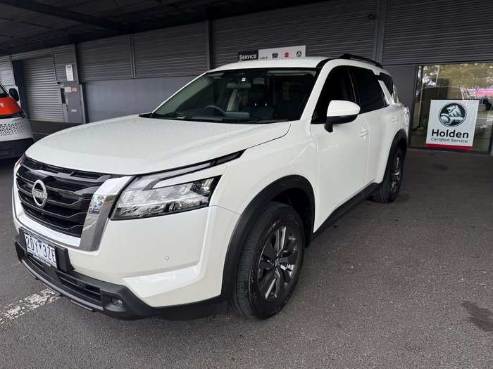 2024 Nissan Pathfinder ST-L