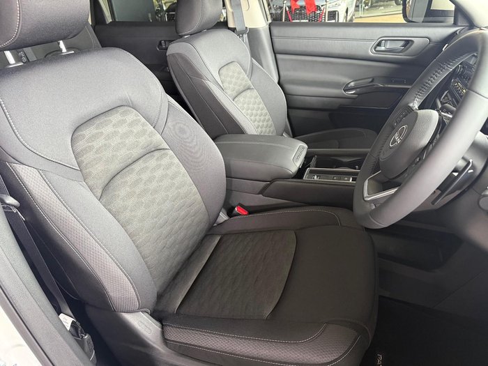 2024 Nissan Pathfinder ST-L