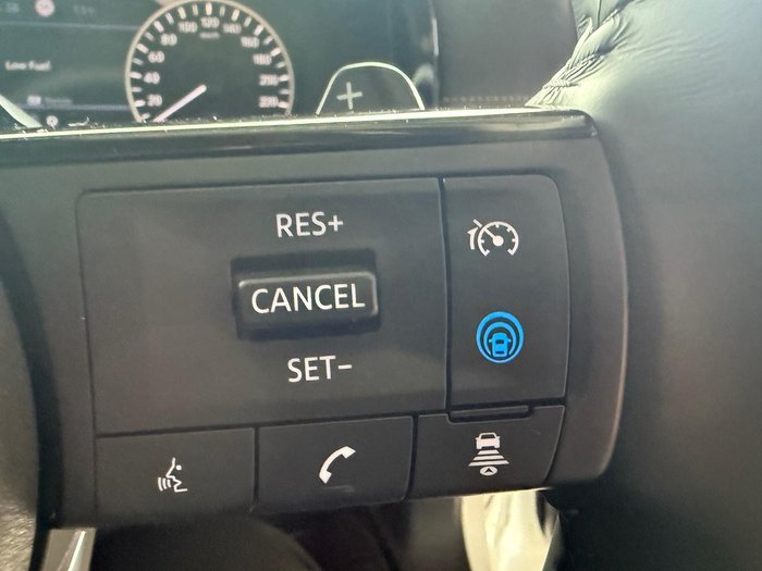 2024 Nissan Pathfinder ST-L