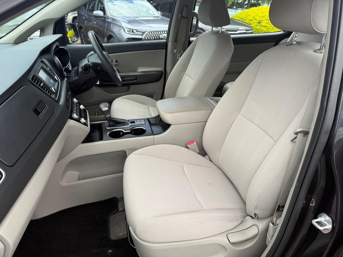 2019 Kia Carnival S