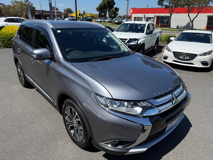 2017 Mitsubishi Outlander LS Safety Pack