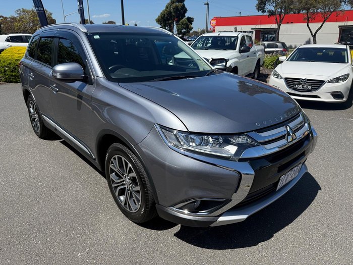 2017 Mitsubishi Outlander LS Safety Pack