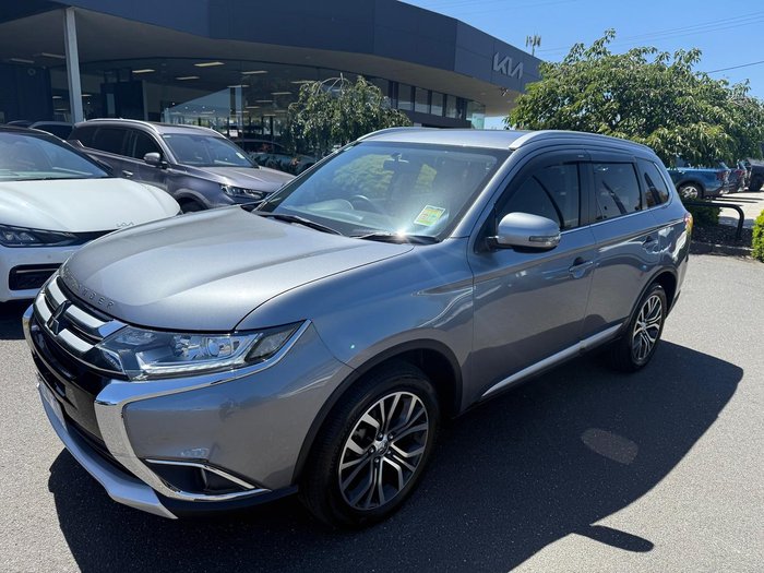 2017 Mitsubishi Outlander LS Safety Pack