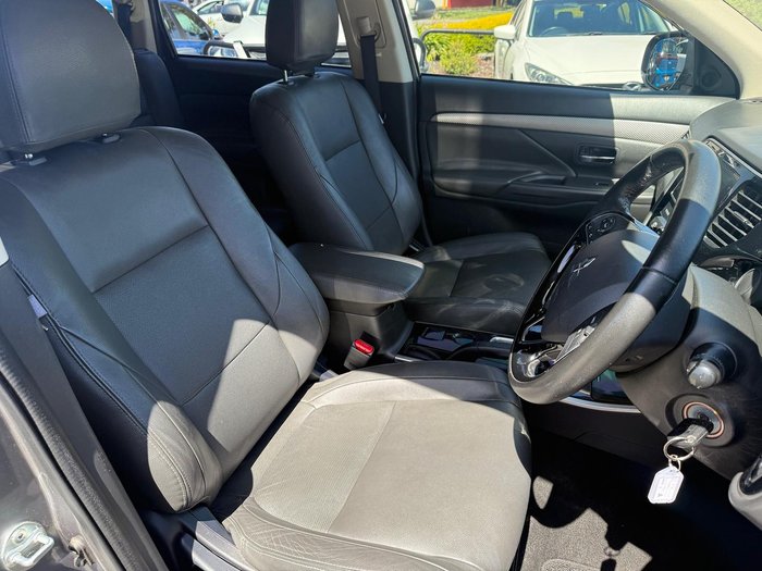 2017 Mitsubishi Outlander LS Safety Pack