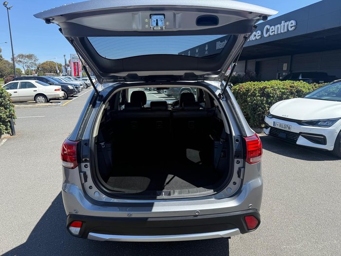 2017 Mitsubishi Outlander LS Safety Pack