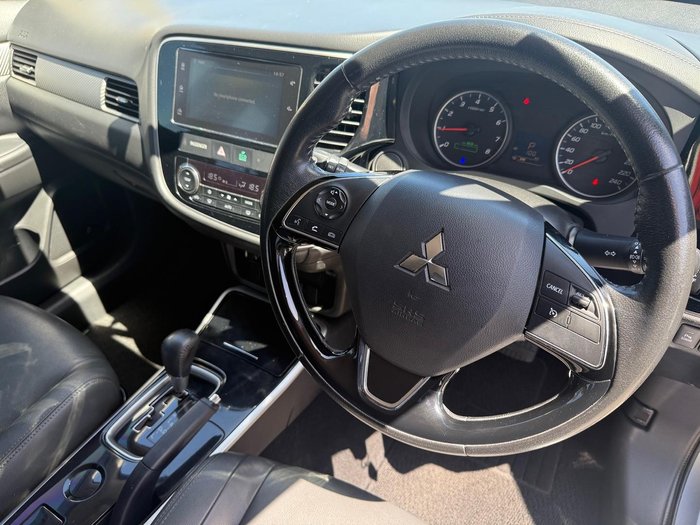 2017 Mitsubishi Outlander LS Safety Pack