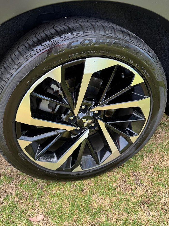 2024 Mitsubishi Outlander Exceed