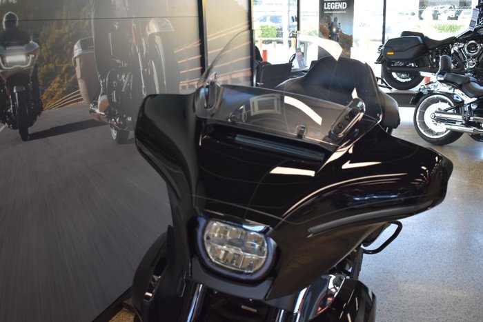 2025 Harley-davidson FLHXU STREET GLIDE ULTRA (117) VIVID BLACK