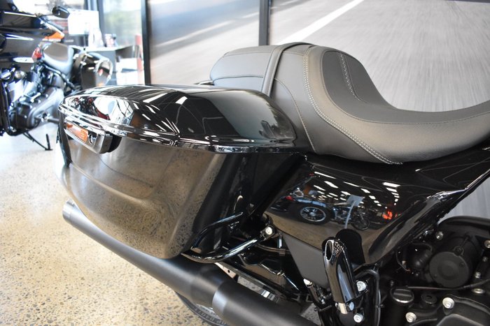 2025 Harley-davidson FLTRX ROAD GLIDE (117) VIVID BLACK