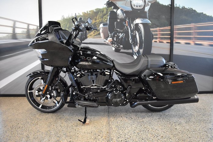 2025 Harley-davidson FLTRX ROAD GLIDE (117) VIVID BLACK