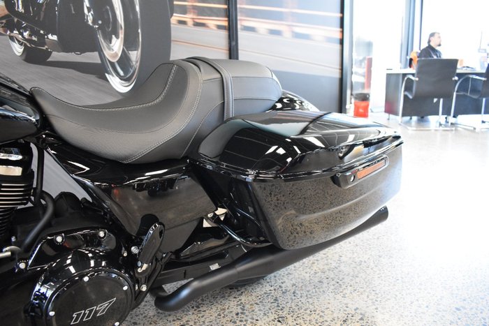 2025 Harley-davidson FLTRX ROAD GLIDE (117) VIVID BLACK