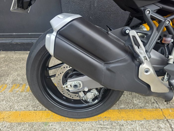 2019 DUCATI MONSTER 821 RED