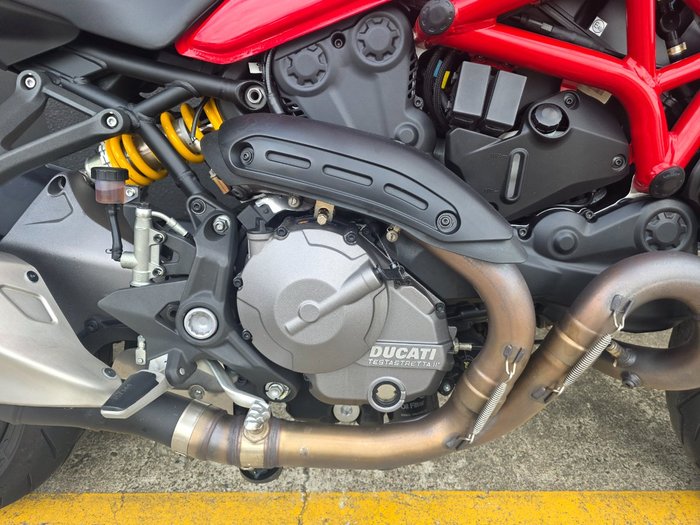 2019 DUCATI MONSTER 821 RED