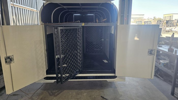 2025 McNeill 4 Dog Super Deluxe