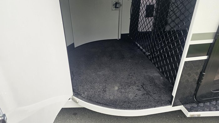 2025 McNeill 4 Dog Super Deluxe