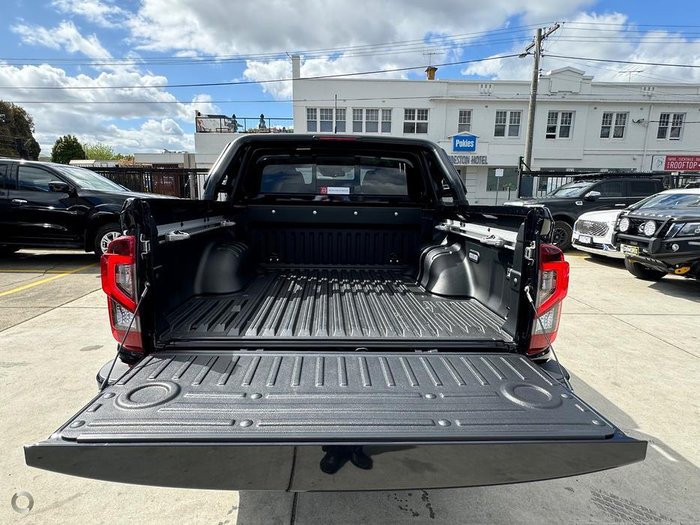 2025 Nissan Navara PRO-4X