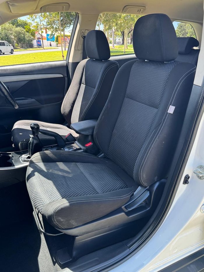 2017 Mitsubishi Outlander LS