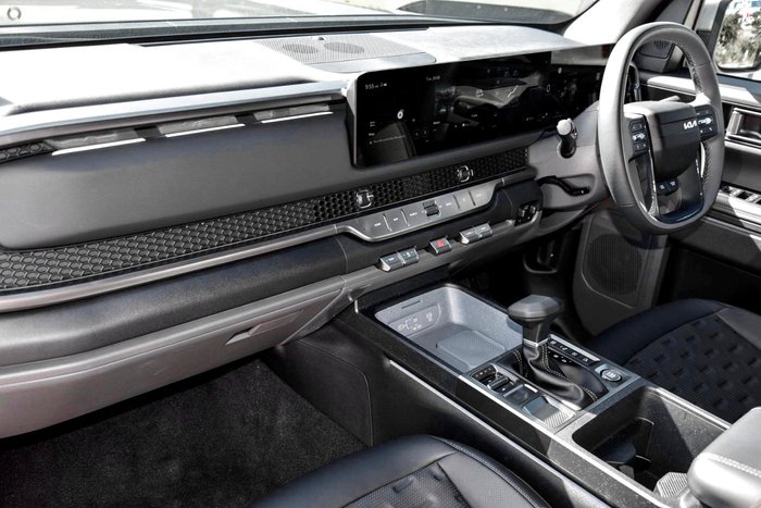 2025 Kia Tasman SX+