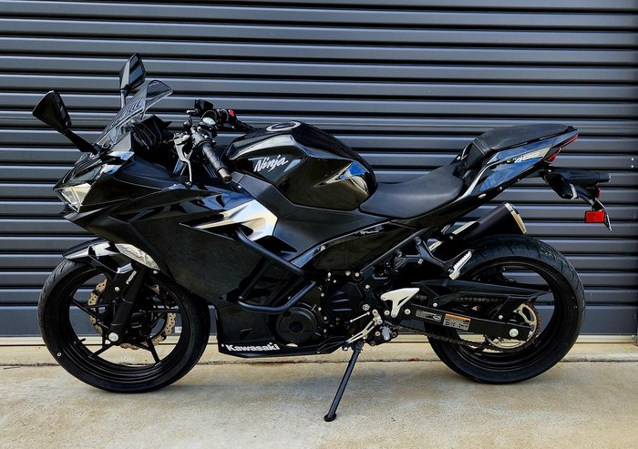 2018 Kawasaki Ninja 400 (EX400G) Ninja Black