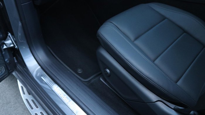 2025 Mercedes-Benz GLE-Class GLE300 d