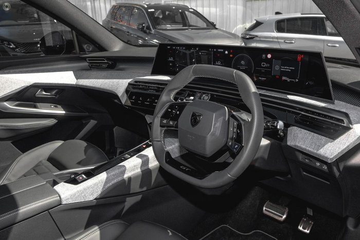 2025 Peugeot 3008 GT Premium Hybrid