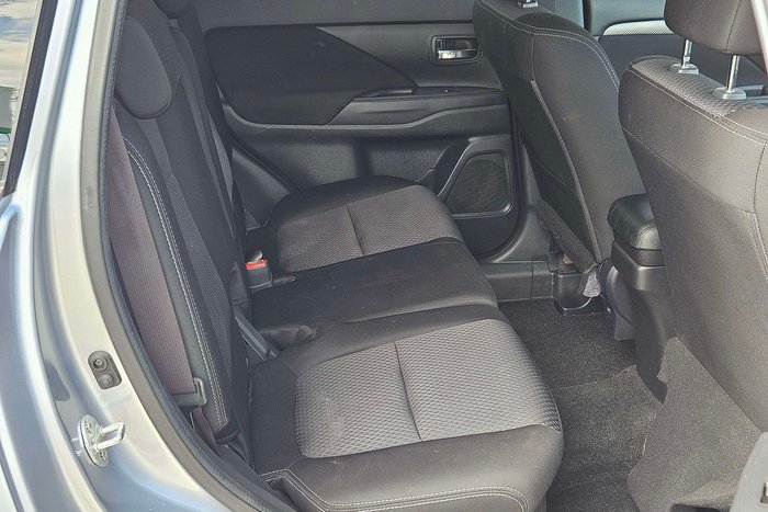 2016 Mitsubishi Outlander LS